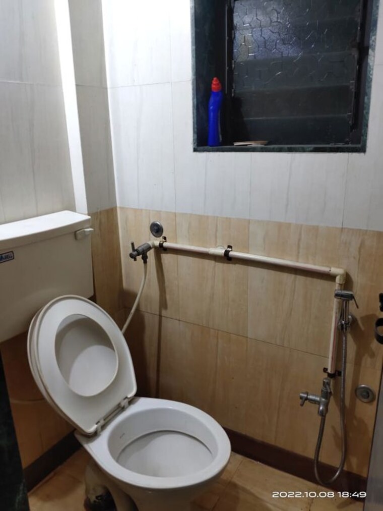 Bathroom, adarsh-chs-vasant-vihar 1 Bedroom 460 Sq.Ft. Apartment In Vasant Vihar Thane 10509004