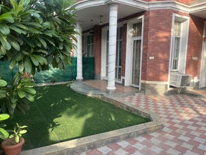 3 BHK Villa – Exterior View View at Eldeco Mansionz, Sector 48 - for Rent