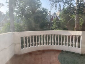 Balcony in 3 BHK Villa at Eldeco Mansionz, Sector 48 – for Rent