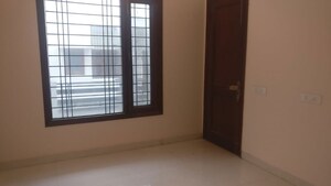 Room in 3 BHK Builder Floor at Choma – for Rent