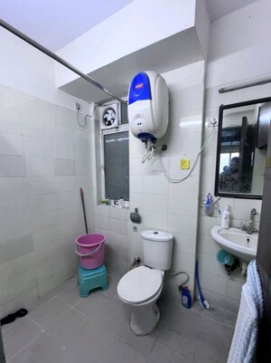 Team Area in 2 BHK Apartment at Shiv Sai Ozone Park, Sector 86 – for Rent