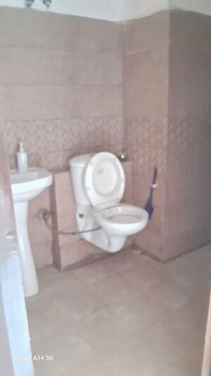 Bathroom in 3 BHK Apartment at Ambala Highway – for Rent