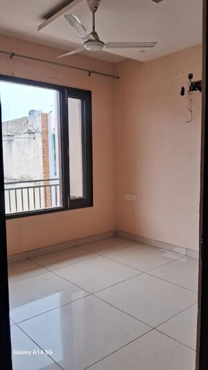 Room in 3 BHK Apartment at Ambala Highway – for Rent