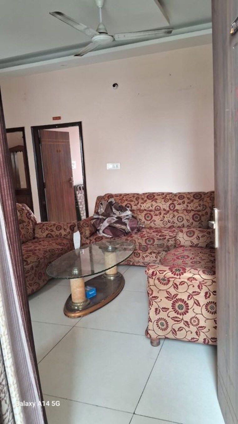 Living Room, ambala highway 3 Bedroom 1200 Sq.Ft. Apartment In Ambala Highway Zirakpur 10509018
