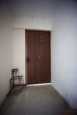 Room in 4 BHK Penthouse at Vaishnodevi Circle – for Sale