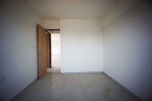 Room in 4 BHK Penthouse at Vaishnodevi Circle – for Sale