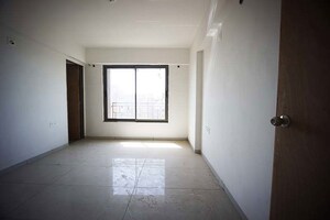 Room in 4 BHK Penthouse at Vaishnodevi Circle – for Sale