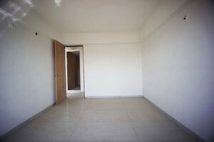 Room in 4 BHK Penthouse at Vaishnodevi Circle – for Sale