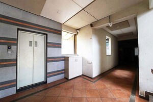 Lift in 2 BHK Apartment at Isanpur – for Sale