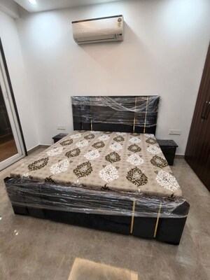 Bedroom in 2 BHK Builder Floor at Sector 57 – for Rent