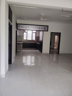 3 BHK + Store Room Independent House For Rent in Sector 44