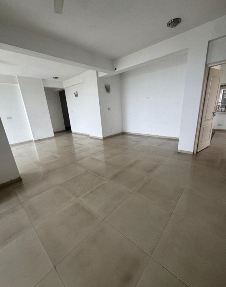 Room, trishla-city 4 Bedroom 2200 Sq.Ft. Apartment In Patiala Road Zirakpur 10509106