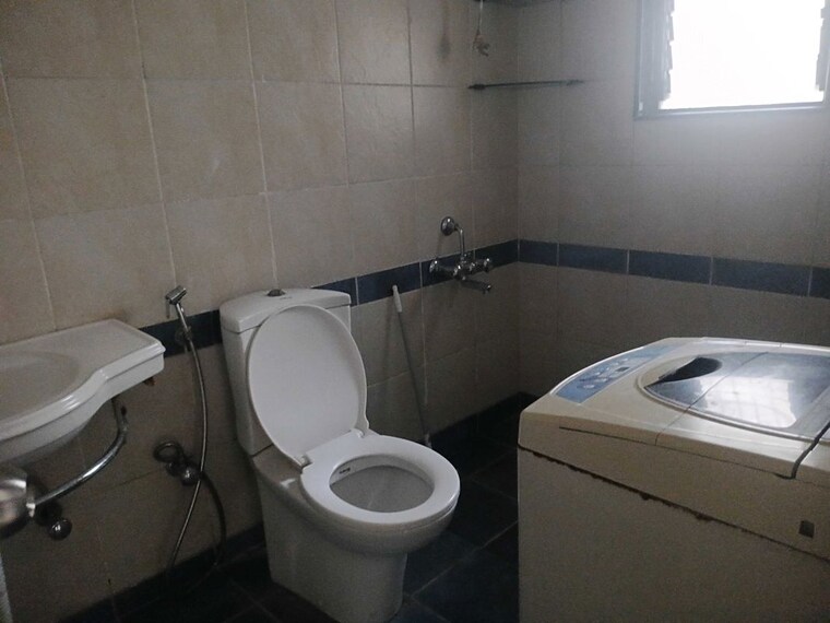 Bathroom, lunkad-amazon 2 Bedroom 1150 Sq.Ft. Apartment In Viman Nagar Pune 10509065