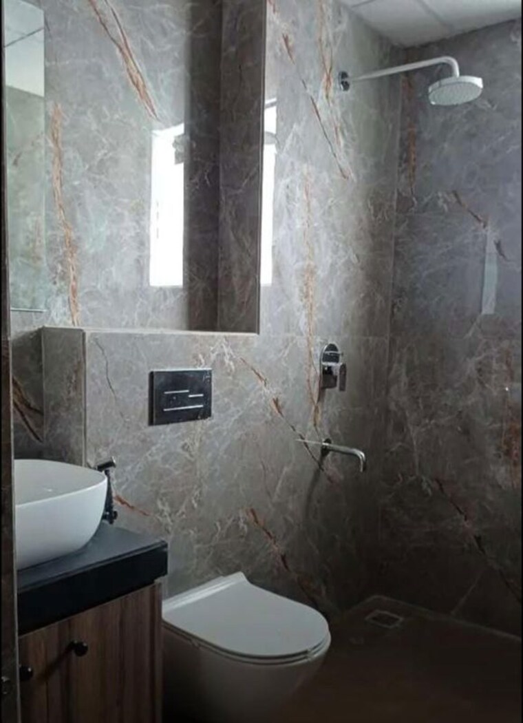 Bathroom, skyline-elevate 4 Bedroom 2020 Sq.Ft. Apartment In Ramgarh Bhudda Zirakpur 10509134