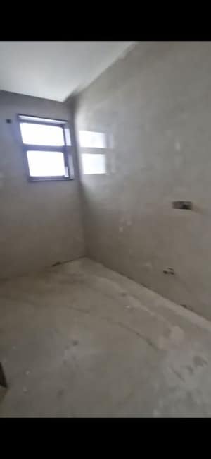 Room in 4 BHK Builder Floor at Sector 14 – for Rent