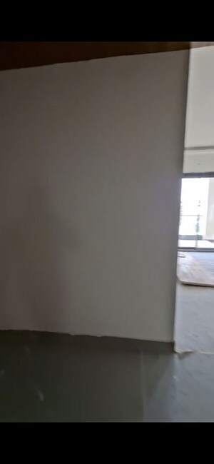 Room in 4 BHK Builder Floor at Sector 14 – for Rent
