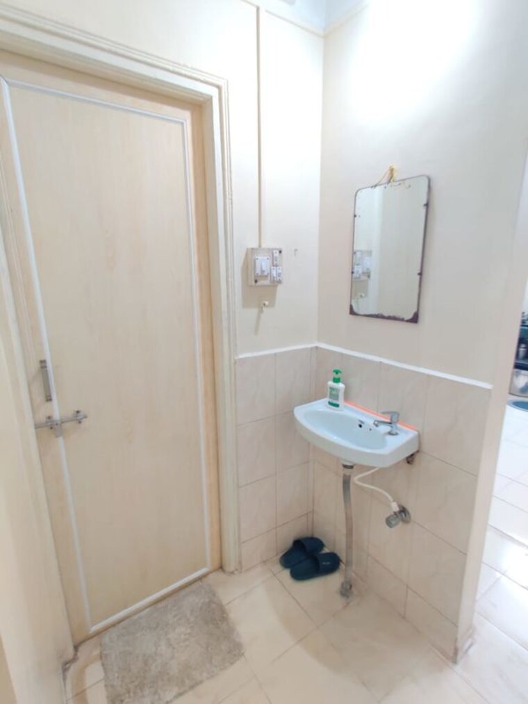 Bathroom, perugate 2 Bedroom 620 Sq.Ft. Apartment In Perugate Pune 10509204