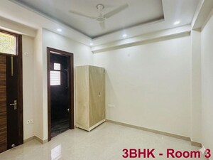 Bedroom in 3 BHK Apartment at New Palam Vihar Phase 2 – for Rent