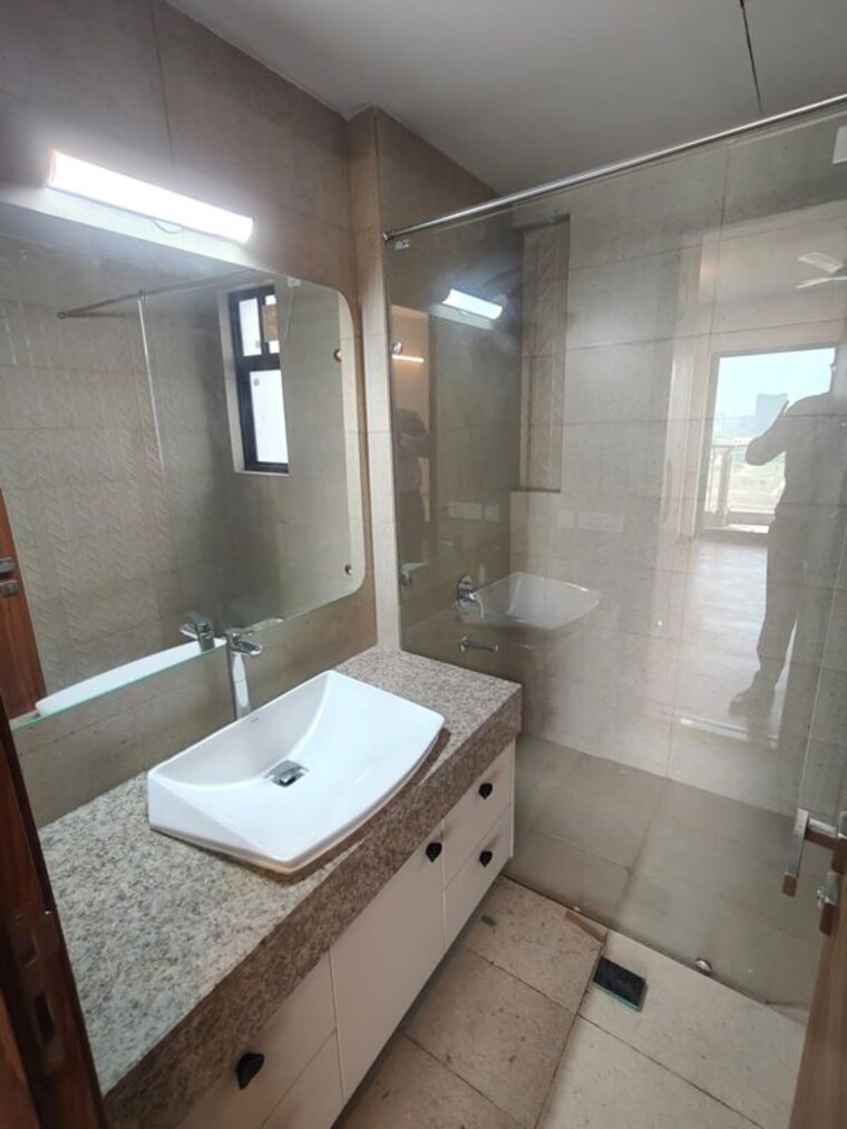 Bathroom, krisumi-waterfall-residences 3 Bedroom 1935 Sq.Ft. Apartment In Sector 36a Gurgaon 10509232