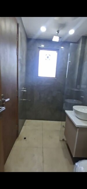 Furnished Amenities in 3 BHK Builder Floor at BPTP District Faridabad, Sector 81 – for Rent
