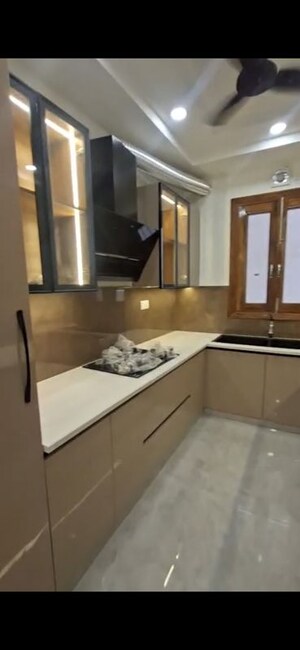 Kitchen in 3 BHK Builder Floor at BPTP District Faridabad, Sector 81 – for Rent