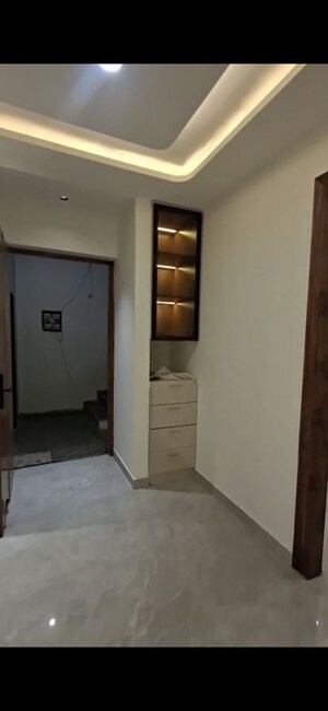 Kitchen in 3 BHK Builder Floor at BPTP District Faridabad, Sector 81 – for Rent