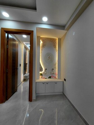 Building Lobby in 3 BHK Builder Floor at Fidato Honour Homes, Sector 89 – for Sale