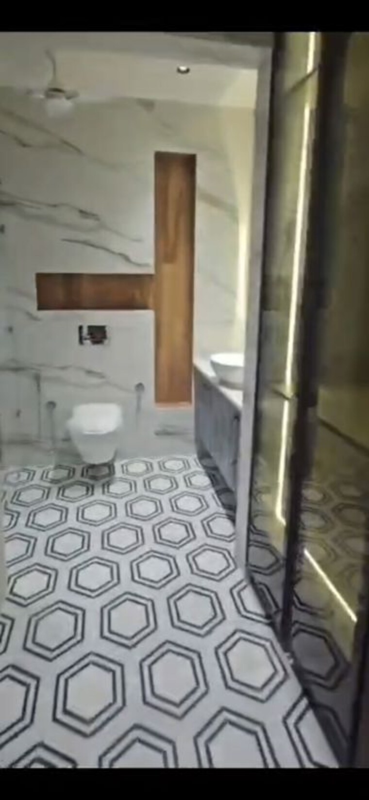 Bathroom, sector 85 4 Bedroom 18000 Sq.Ft. Builder Floor In Sector 85 Faridabad 10509263