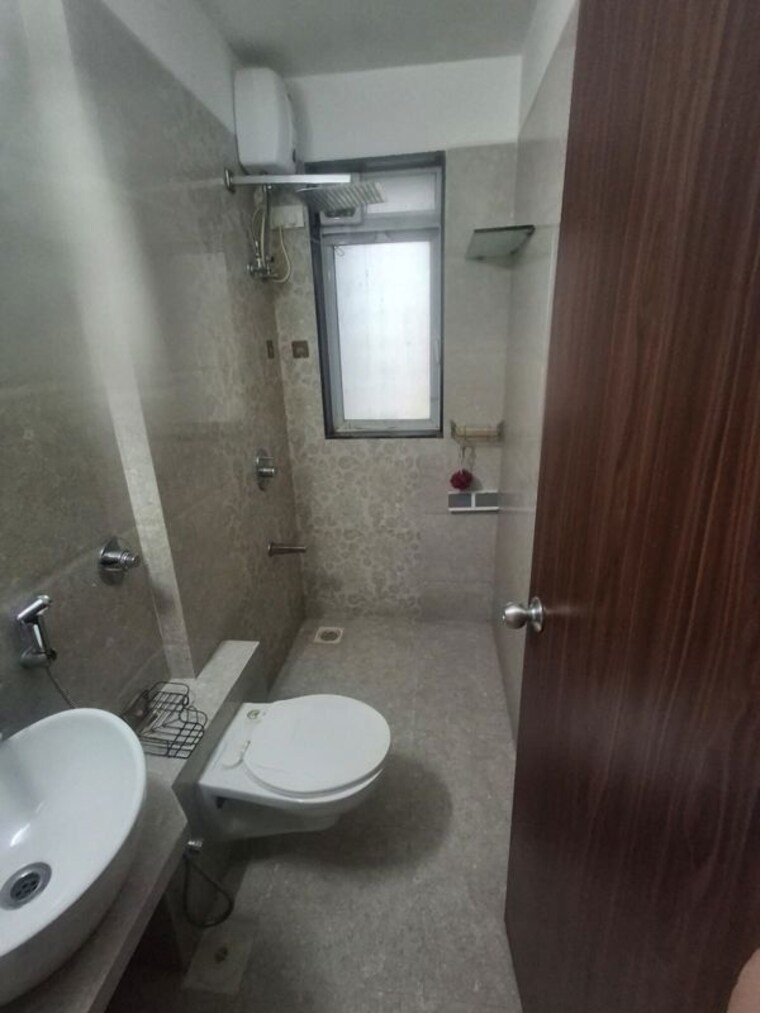 Bathroom, sidhivinayak-apurva-heights 2 Bedroom 700 Sq.Ft. Apartment In Chembur Mumbai 10509254