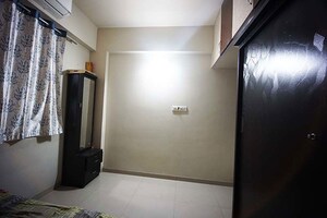 Room in 1 BHK Apartment at Chandkheda – for Sale