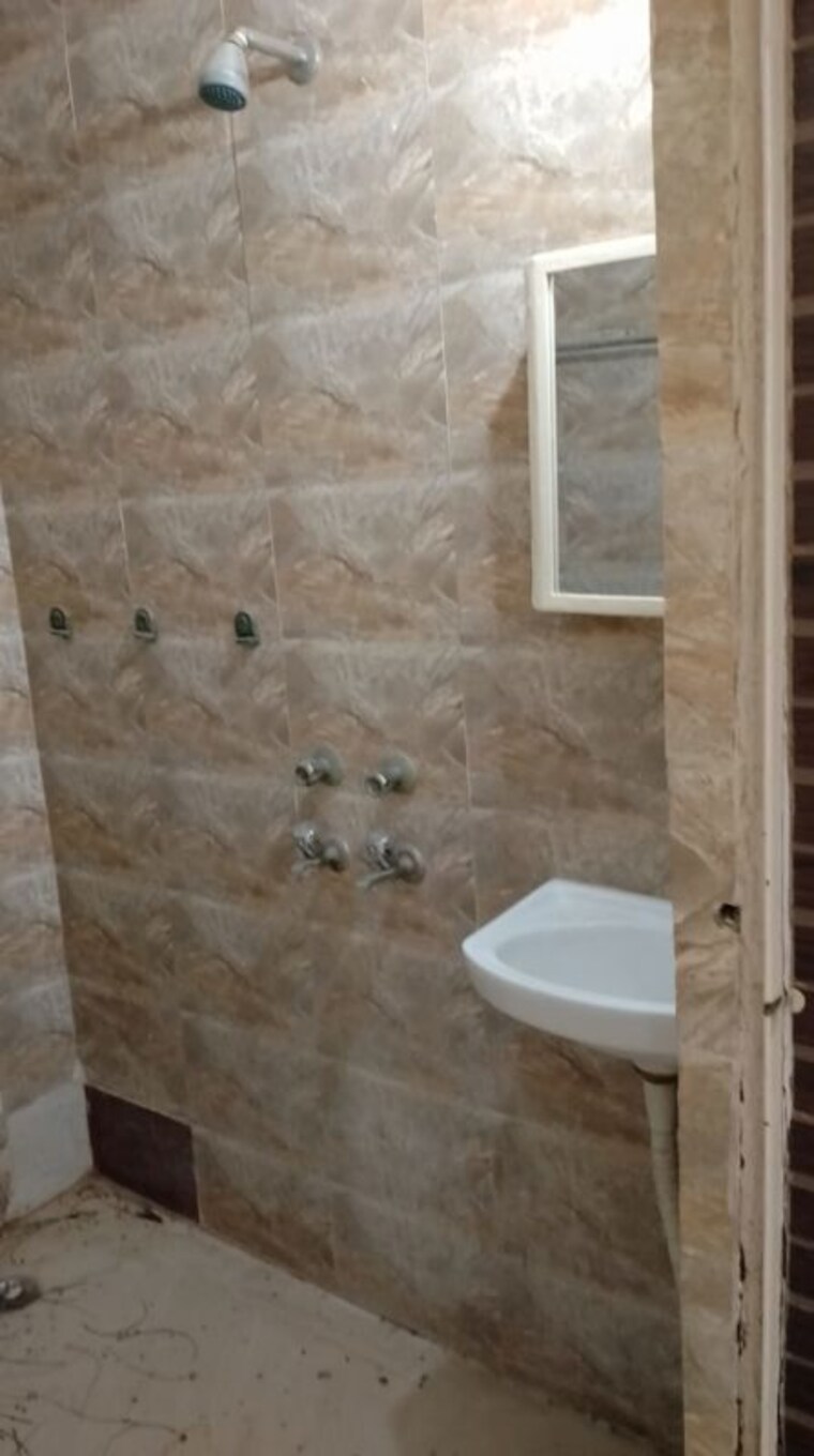 Bathroom, omaxe-residency-ii 3.5 Bedroom 1770 Sq.Ft. Apartment In Gomti Nagar Lucknow 10509290