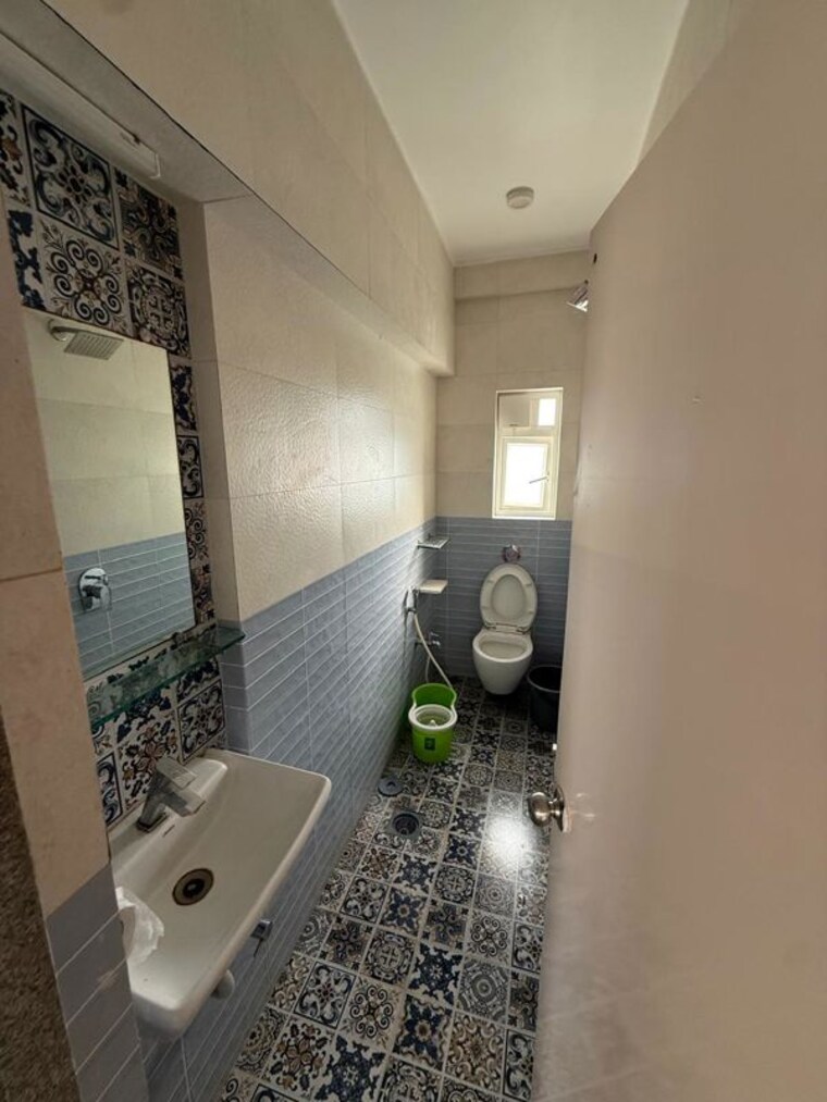Bathroom, lodha-allura 2 Bedroom 856 Sq.Ft. Apartment In Worli Mumbai 10509301