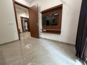 Room in 1 BHK Builder Floor at Indira Colony – for Rent