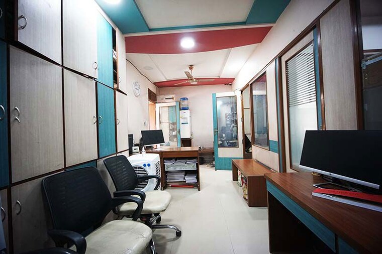 Team Area, ashram road Commercial Office Space 400 Sq.Ft. In Ashram Road Ahmedabad 10509304