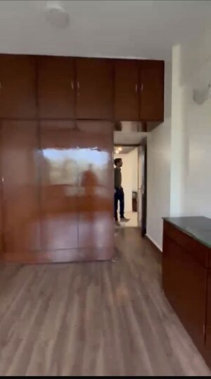 Room in 2 BHK Apartment at Blue Haven, Malabar Hill – for Rent