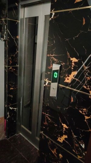 Gym in 2 BHK Apartment at Apex Apartments, Sector 45 – for Rent