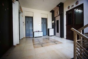 Room in 2 BHK Apartment at Chandlodia – for Sale