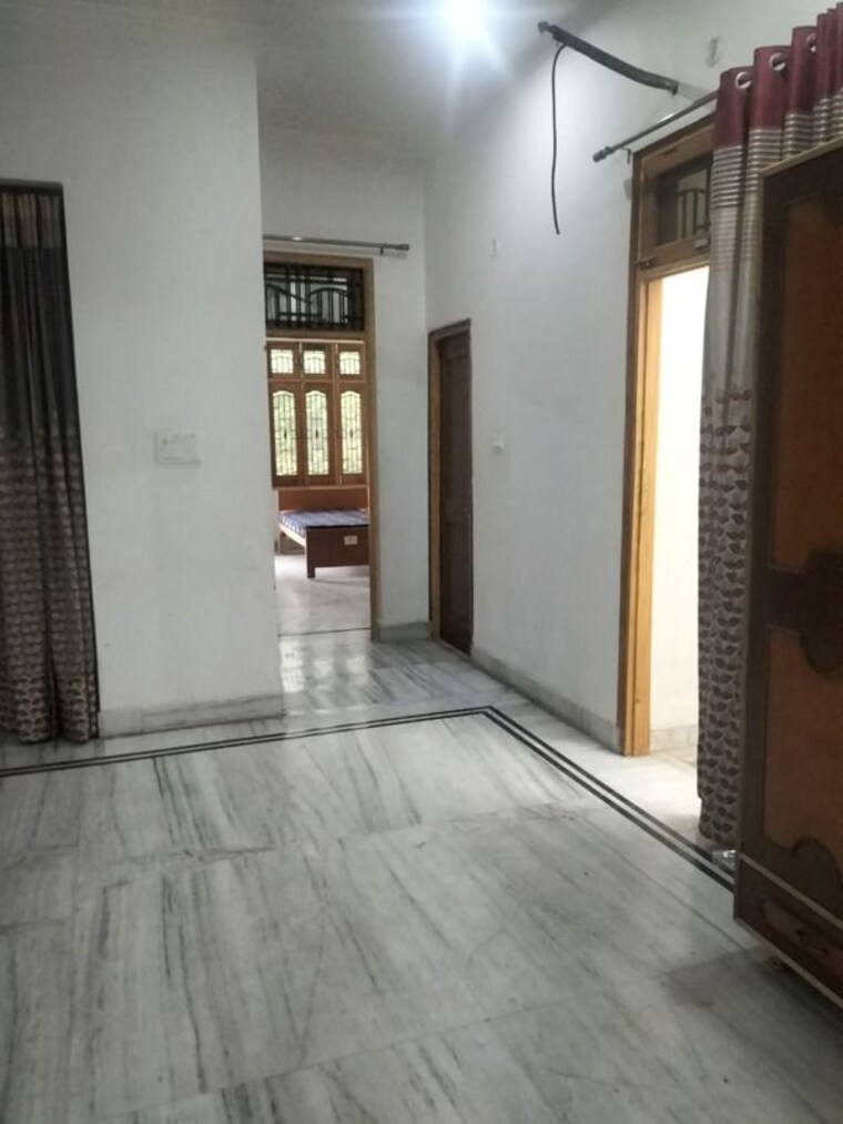 Room, sushant golf city 3.5 Bedroom 2152 Sq.Ft. Builder Floor In Sushant Golf City Lucknow 10460895
