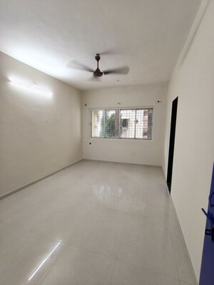 Room in 3 BHK Apartment at Abhay CHS, Vashi Sector 29 – for Rent