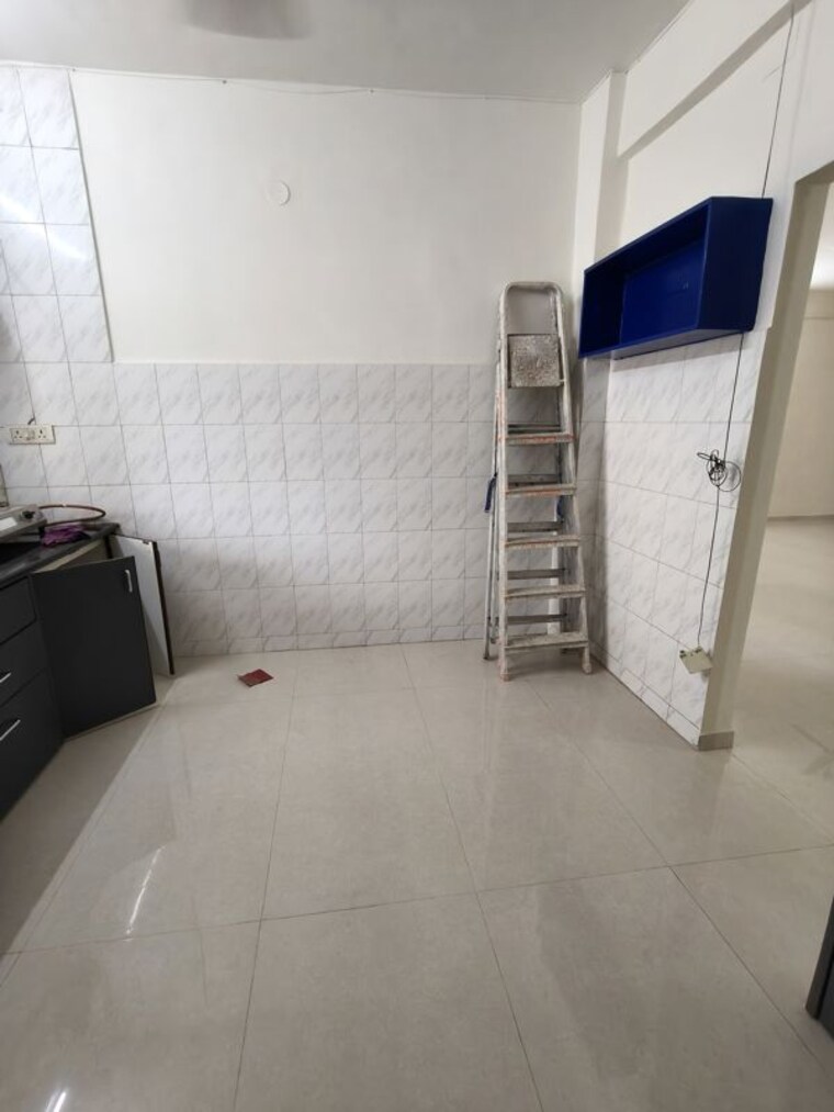 Bathroom, abhay-chs 3 Bedroom 2000 Sq.Ft. Apartment In Vashi Sector 29 Navi Mumbai 10509355