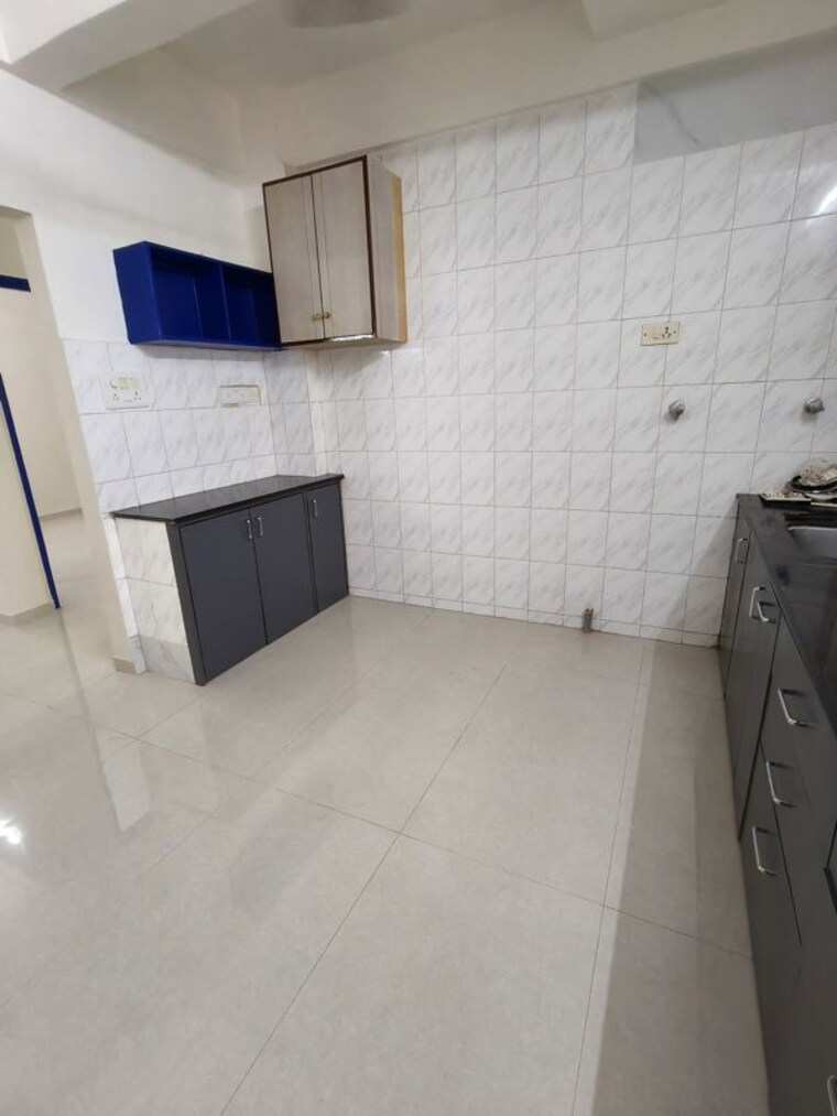 Bathroom, abhay-chs 3 Bedroom 2000 Sq.Ft. Apartment In Vashi Sector 29 Navi Mumbai 10509355