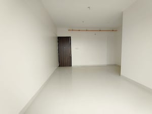 Room in 2 BHK Apartment at Sheth Avante, Kanjurmarg West – for Rent