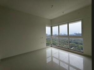 Room in 2 BHK Apartment at Sheth Avante, Kanjurmarg West – for Rent