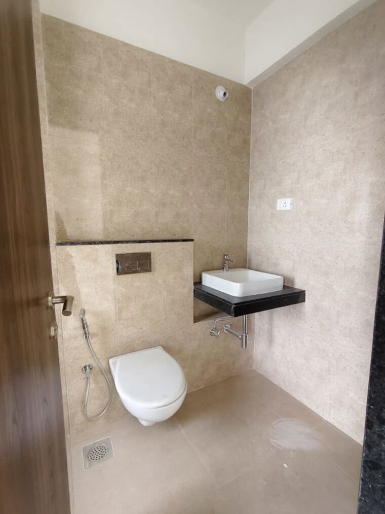 Bathroom, sheth-avante 2 Bedroom 740 Sq.Ft. Apartment In Kanjurmarg West Mumbai 10509360
