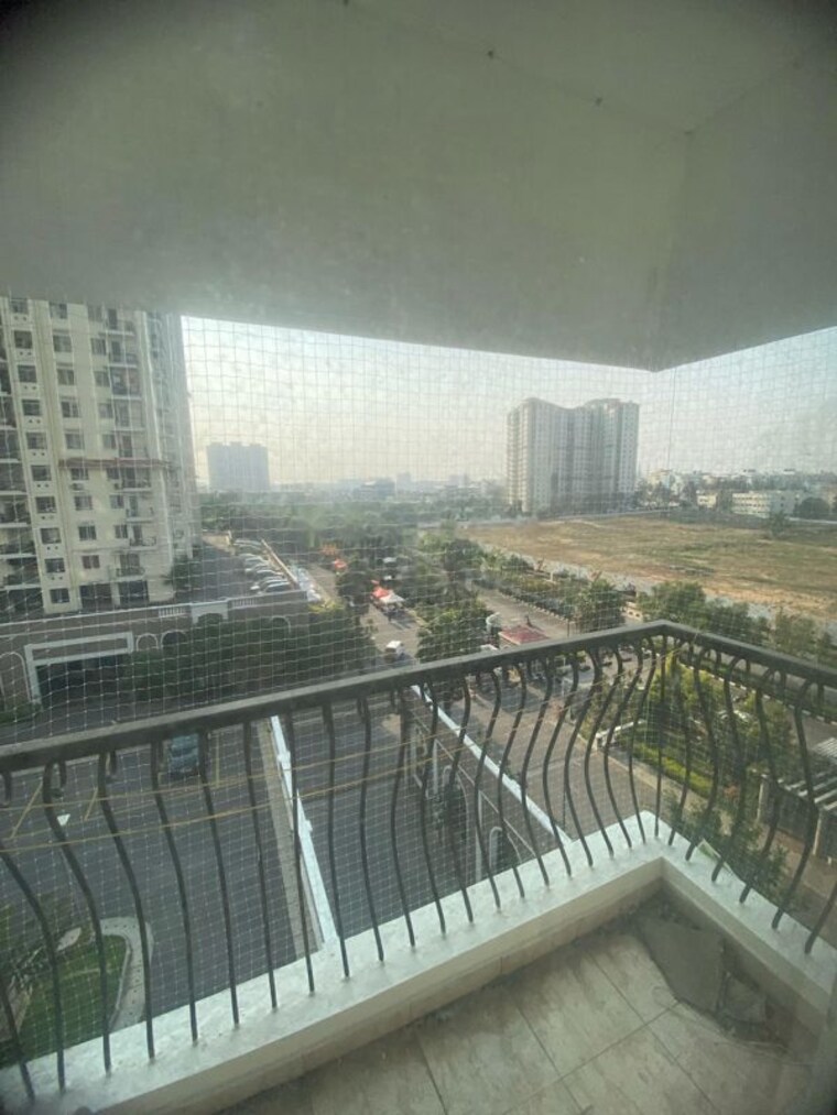 Balcony, dlf-woodland-heights 3 Bedroom 1600 Sq.Ft. Apartment In Jigani Bangalore 10509348