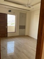 3 BHK + Extra Room 170 Sq.Yd. Builder Floor in Amolik Residency