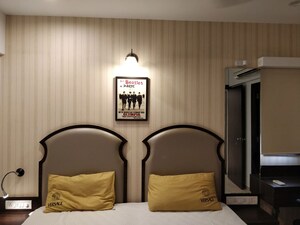 Bedroom in 2 BHK Apartment at Sumit Artista, Santacruz East – for Rent