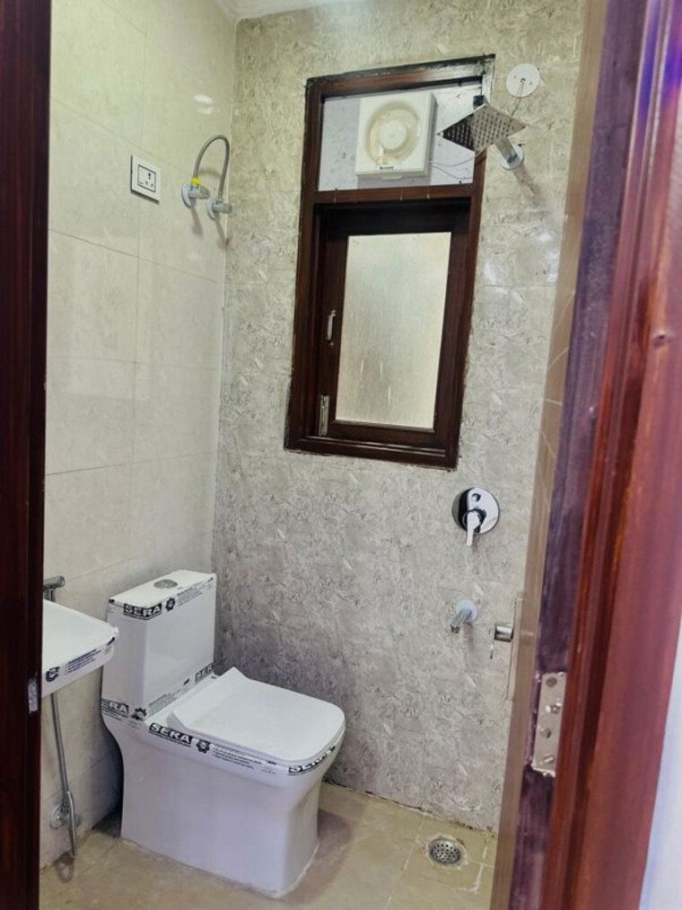 Bathroom, saket 1 Bedroom 600 Sq.Ft. Builder Floor In Saket Delhi 10509471