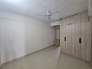 Room in 3 BHK Apartment at Bariatu – for Rent