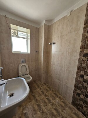 Bathroom in 3 BHK Apartment at Bariatu – for Rent